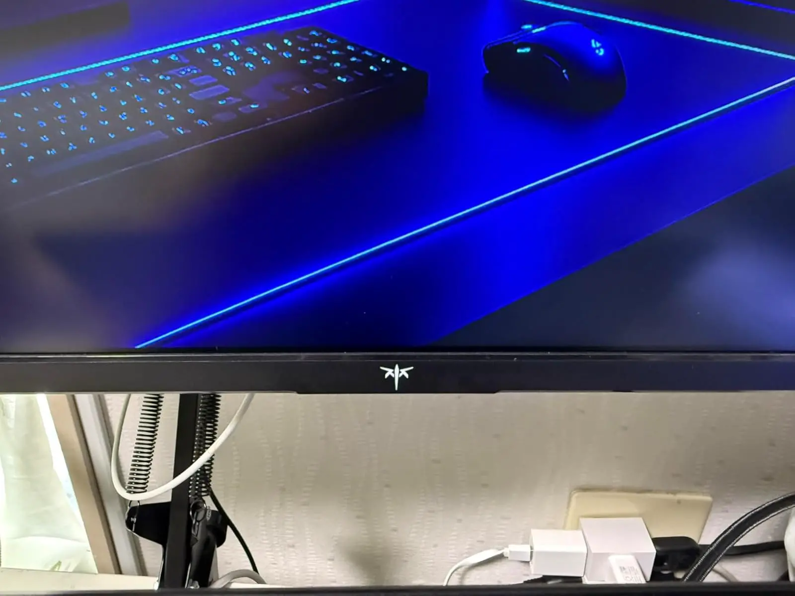 27型 Mini LED ゲーミングモニター｜4K160Hz＆HDR1400｜M27P6